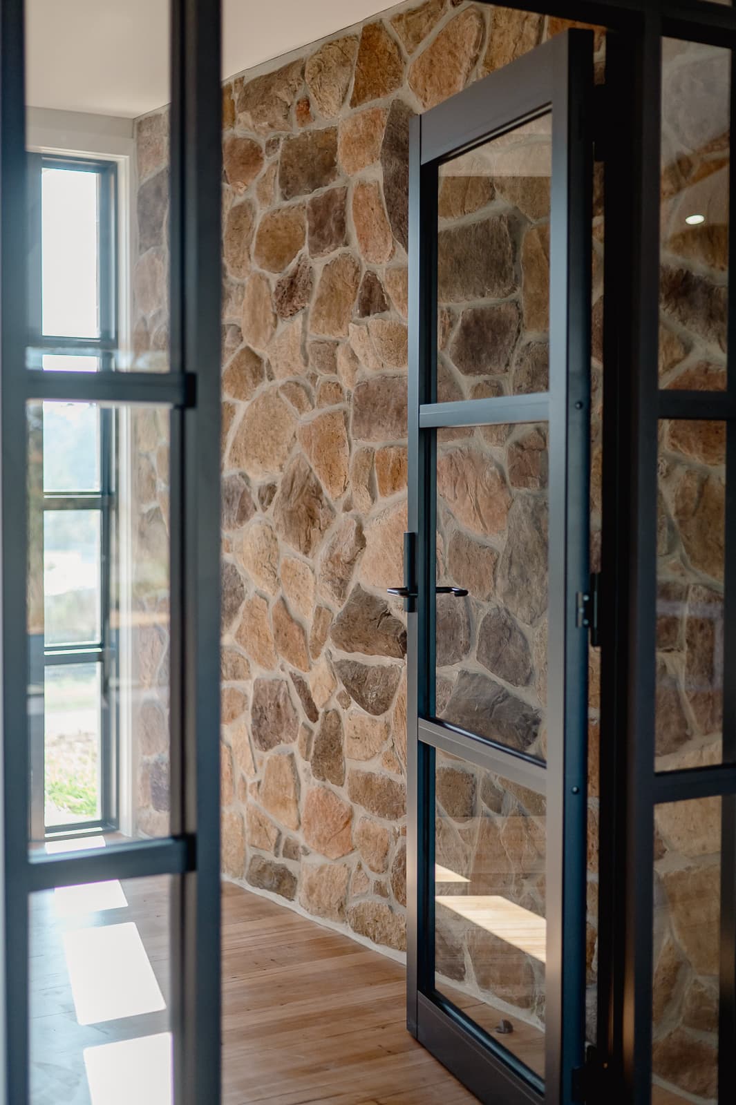 Comfort & Bright - Image 12