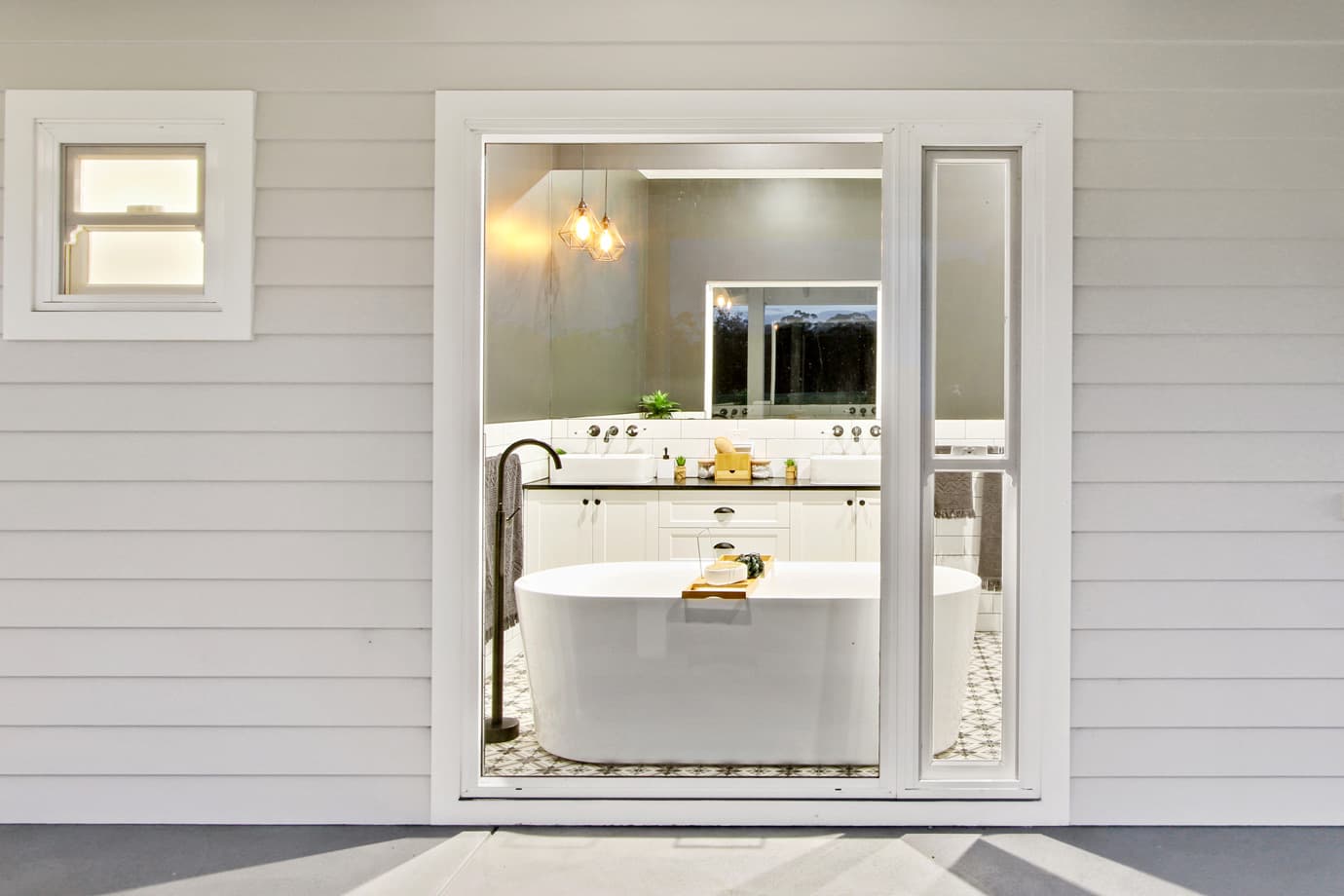 Magnum Double Hung 614 - Image 2