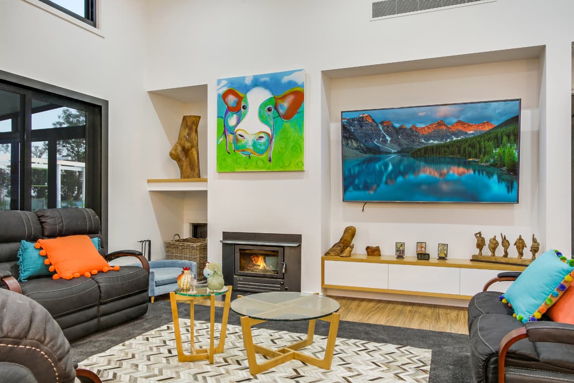 Wy Yung Contemporary Family Home - Image 10