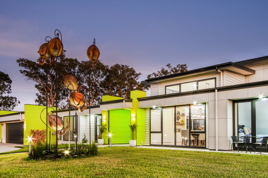 Wy Yung Contemporary Family Home - Image 22
